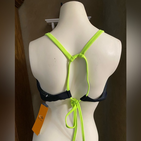 Champion Swimsuit bikini top is NWT. Women’s Size XL( 16-18) - Picture 2 of 10